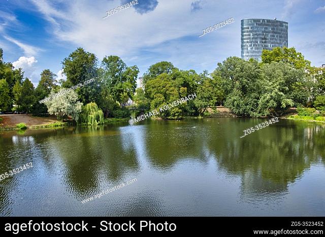 Duesseldorf, Northrhine-Westphalia, Germany 19. 8. 2019, Schwanenspiegel pond and office tower GAP 15