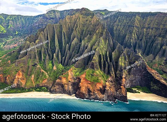 Luftaufnahme der zerklüfteten Na Pali Coast, Napali Küste, Kauai, Hawaii, USA, North America