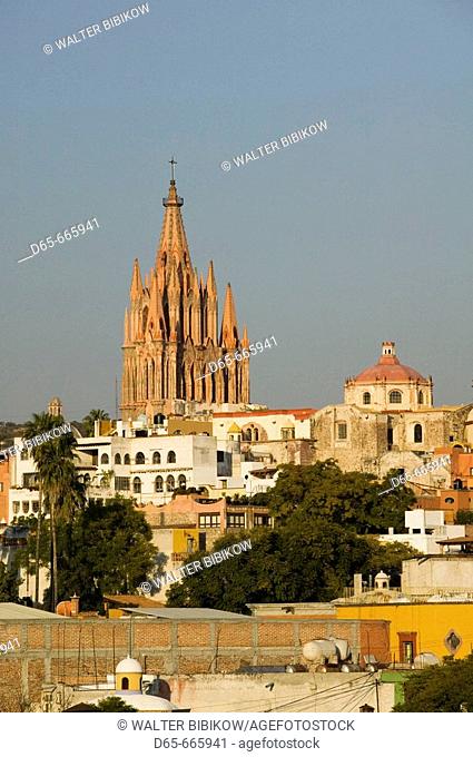 MEXICO-Guanajuato State-San Miguel De Allende: Parroquia De San Miguel Archangel Church  / Sunset