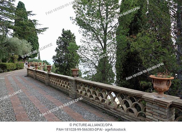 03 September 2018, Italy, Taormina: A path in the Giardino Pubblico in Taormina. The approximately three-hectare site belonged to members of the small English...