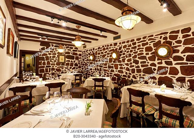 Dining room, Tables to eat, Restaurante Juanito Kojua, Parte Vieja, Old Town, Donostia, San Sebastian, Gipuzkoa, Basque Country, Spain