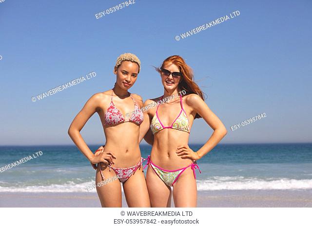 Marquee jeg er glad protest Bikini tourist redhead Stock Photos and Images | agefotostock