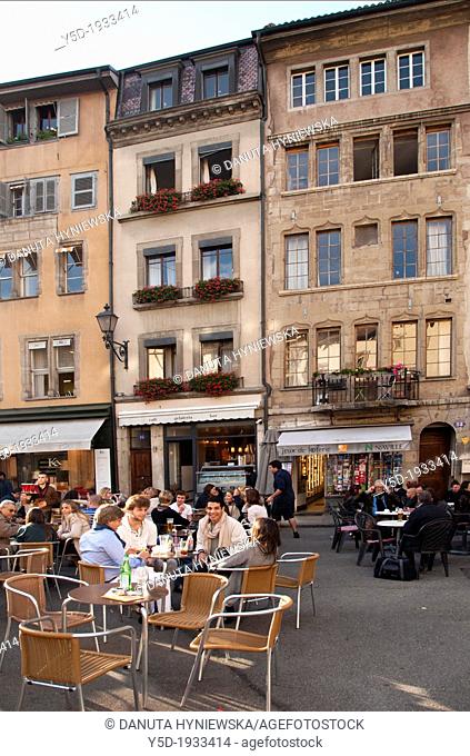 people eating outside, Place du Bourg-de-Four, square in the old town of Geneva, Switzerland, Europe