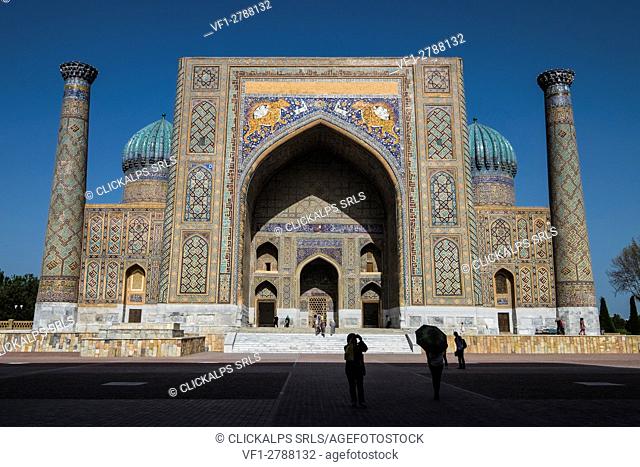 Registan Square, Samarkand, Uzbekistan, Central Asia. Sher Dor madrasah