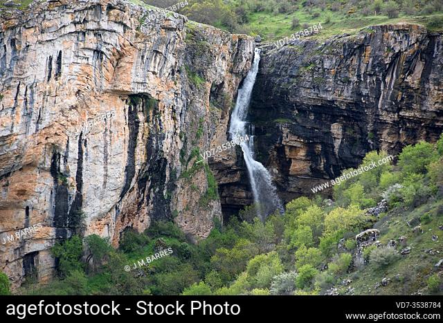 Rio Dulce Canyon from Mirador de Pelegrina and Gollorio waterfall. Guadalajara province, Castilla-La Mancha, Spain