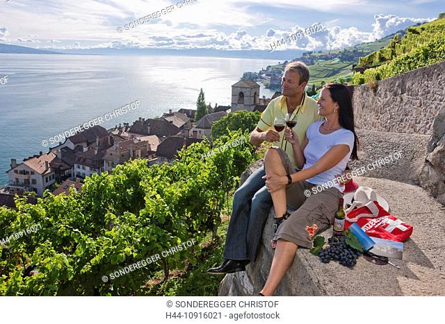 Lake, canton, Vaud, Waadt, Switzerland, Europe, Lake Geneva, drinking, wine, shoots, vineyard, wine cultivation, village, couple, vineyard, Lavaux, Lac Leman