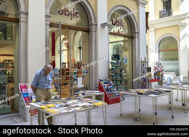 Bookshop, Galleria Targesteo, Triestre, Italy