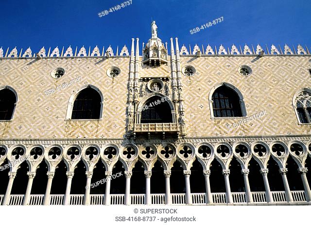 Italy, Venice, San Marco Quarter, St, Mark's Square, Low angle view of Doges Palace