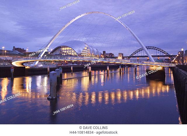 Sage, Gateshead Millenium Bridge, night, modern, twilight, river, Tyne Bridge, Newcastle upon Tyne, Tyne and Wear, Eng