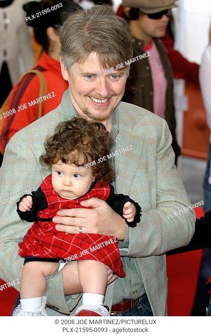 Dr. Seuss's: The Cat in the Hat Premiere 11-8-03 Dave Foley with daughter Alina Photo By Joe Martinez