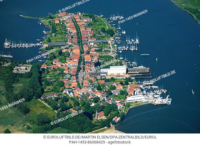 View of the town of Arnis, on the Schlei - a narrow inlet of the Baltic Sea - and nearby fields in Arnis, Germany, 10.06.2015. Photo: Martin Elsen