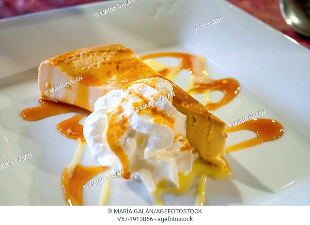 Cheese cake with cream. Close view