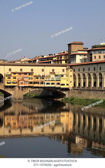 Italy, Tuscany, Florence, Arno River, Ponte Vecchio, Old Bridge