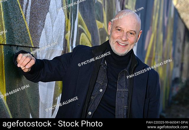 11 March 2022, Berlin: TV actor Simon Licht at a photo shoot in his neighborhood in Mitte. He now builds environmentally friendly boats and has produced the...