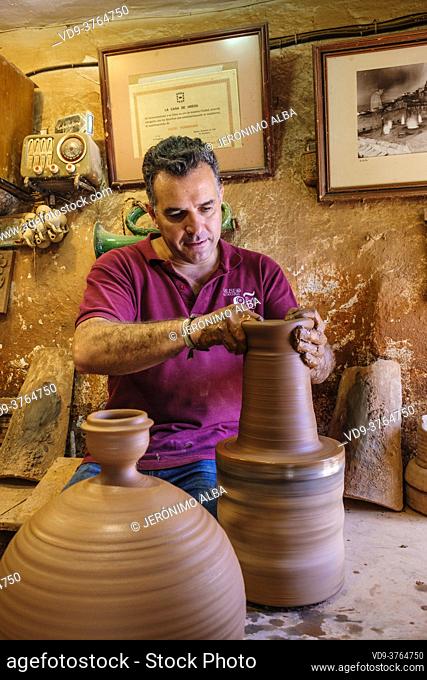 The artisan Pablo Tito in his traditional ceramic workshop. Alfareria Pablo & Paco Tito, Ubeda. Cordoba province, Andalusia, Southern Spain Europe