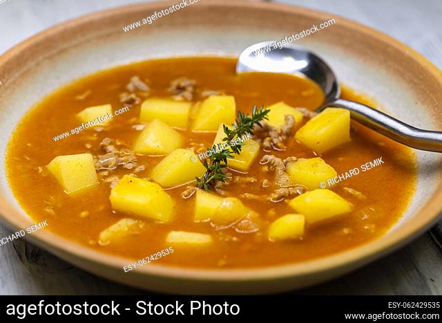 potato soup with ground beef meat