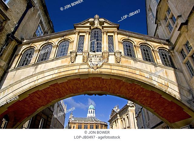England, Oxfordshire, Oxford, A view toward the Bridge of Sighs and the Sheldonian Theatre in Oxford