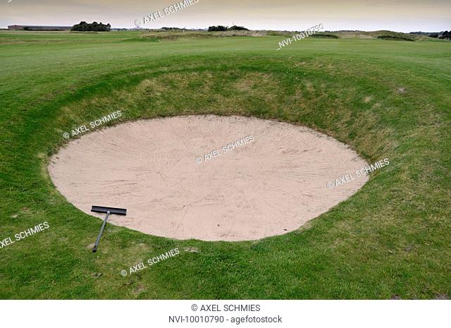 Sand trap, bunker, golf course