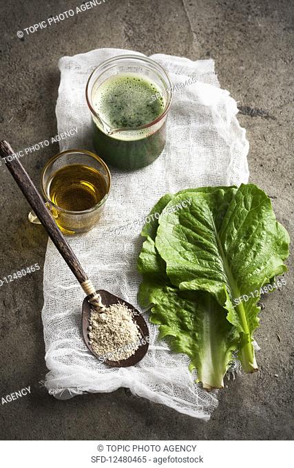 Lettuce and olive oil for making a beauty mask
