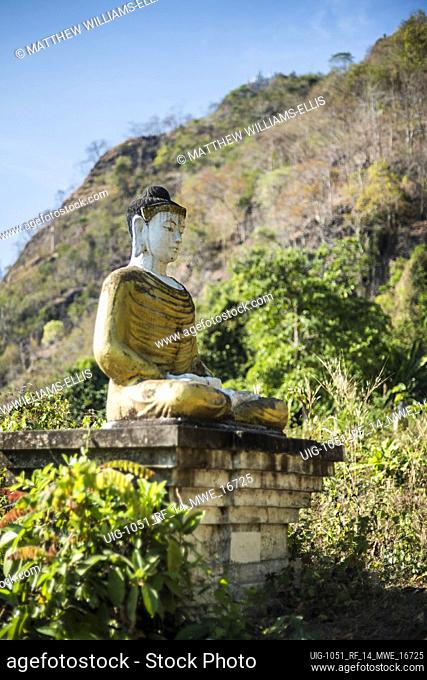 Buddha statue at Mount Zwegabin, Hpa An, Kayin State (Karen State), Myanmar (Burma)
