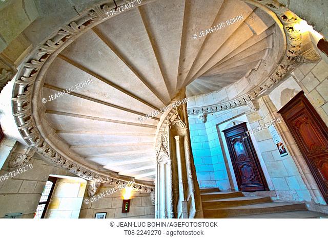 france, 41, loire castles : chaumont castle, spiral staircase
