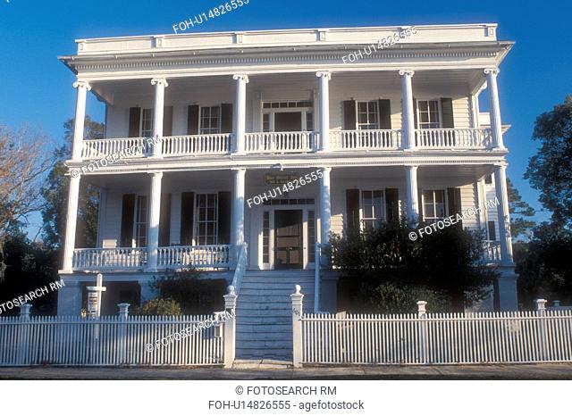 Beaufort, antebellum, inn, South Carolina, The Bay Street Inn, Bed & Breakfast, an antebellum house in Beaufort, South Carolina