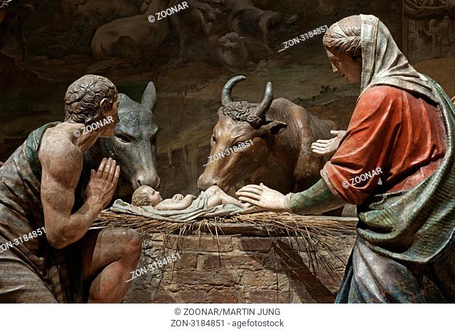 Maria und Josef vor dem Kind in der Krippe am Sacro Monte die Varese, Varese, Italien, Europa Mary and Joseph before the baby Jesus in the manger at Sacro Monte...