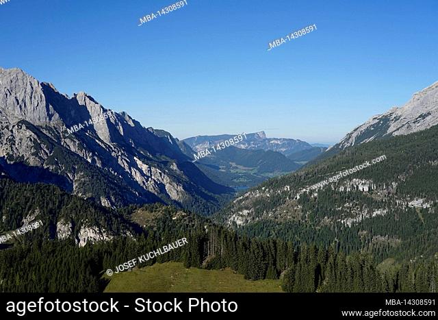Germany, Bavaria, Upper Bavaria, Berchtesgaden, Ramsau, National Park, view from Austria into Klausbach valley, left Reiteralpe, middle Hintersee