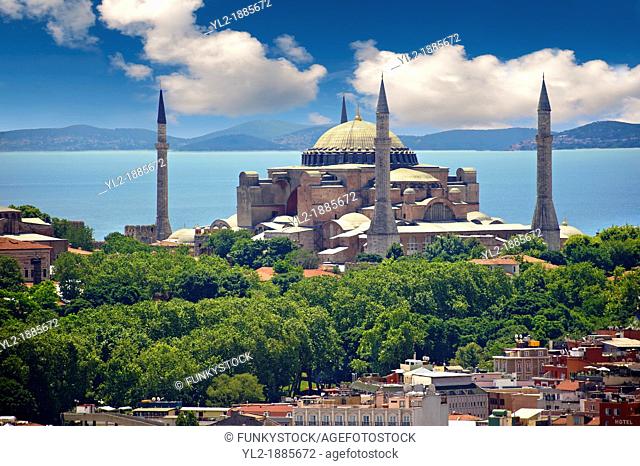 The exterior of the 6th century Byzantine Eastern Roman Hagia Sophia  Ayasofya  built by Emperor Justinian  The size of the dome was un-surpassed until the 16th...