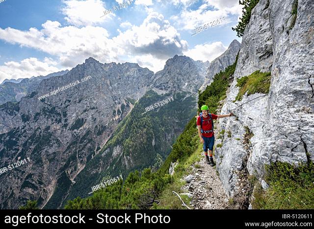 Young hiker on the Sentiero Carlo Minazio path, Sorapiss circuit, Dolomites, Belluno, Italy, Europe