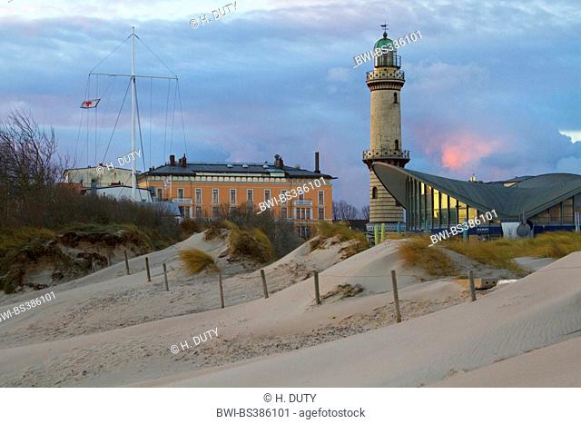 Warnemuende Lighthouse in the morning, Germany, Mecklenburg Vorpommern, Warnemuende, Rostock