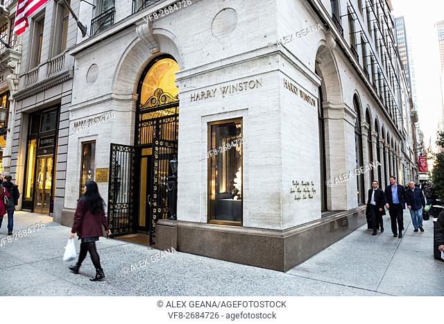 The flagship store of the fine jeweler Harry Winston on 5th Avenue