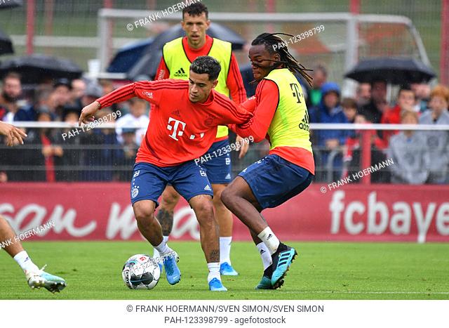 Philippe COUTINHO (FC Bayern Munich), action, duels versus Renato SANCHES (Bayern Munich). FC Bayern Munich training on the Saebener road
