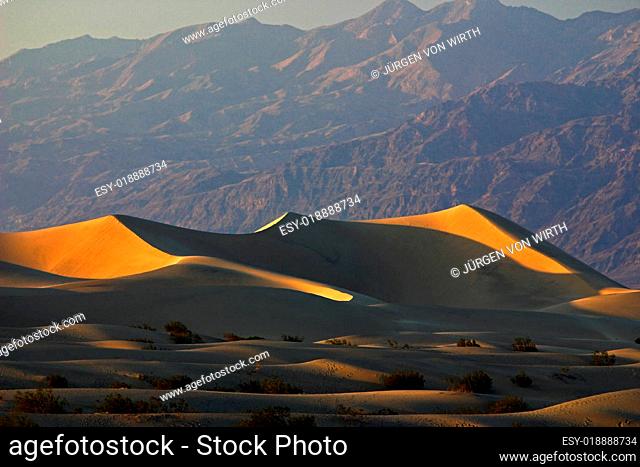 Golden hour im Death Valley