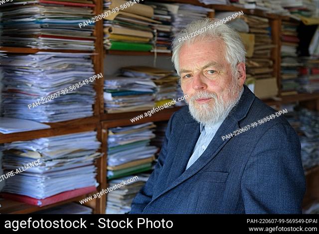 03 June 2022, Berlin: GDR oppositionist Lutz Rathenow, poet and prose writer, at an exclusive photo session in his office