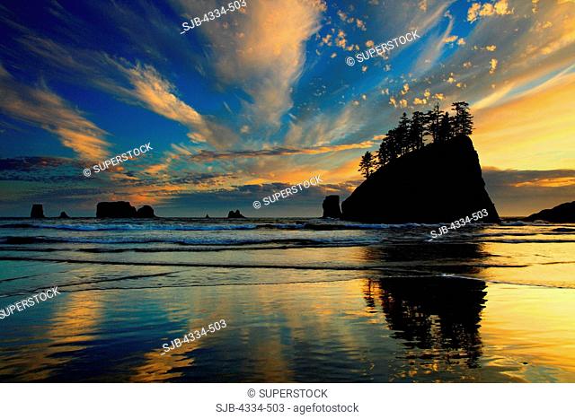 Sunset at Second Beach, with Seastacks, Olympic National Park, Washington