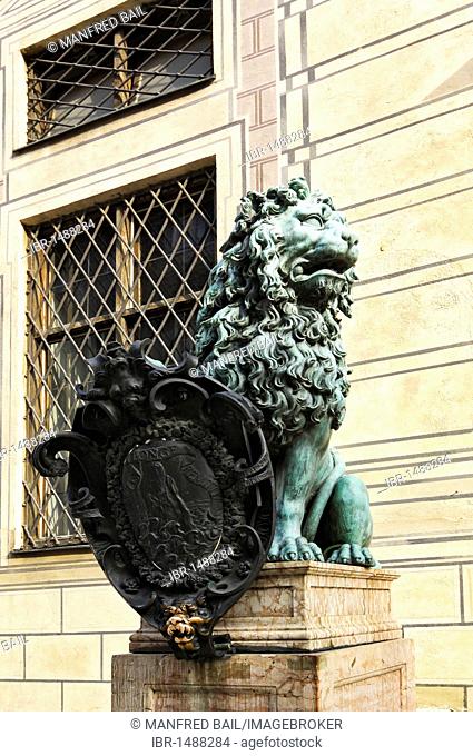 Bavarian lion with a shield in front of the Munich Residenz palace, Residenzstrasse 1, Munich, Bavaria, Germany, Europe