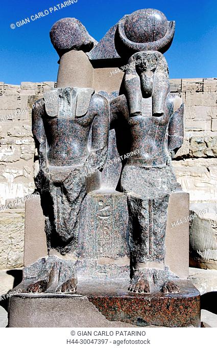Medinet Habu, Luxor, Egypt, Djamet, mortuary temple of King Ramses III, XX dyn. 1185 -1078 B.C. a double statue of the king and god Toth