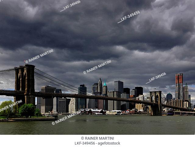 Skyline, Brooklyn Bridge, New York City, New York, USA, North America, America