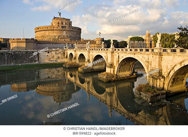 Ponte Sant' Angelo bridge and Sant' Angelo castle before sunset, Rome, Italy, Europe