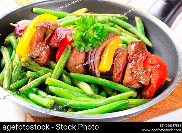Liver skewer with green beans