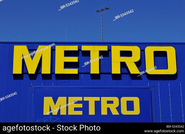 Metro, An der Ostbahn, Friedrichshain, Berlin, Germany, Europe