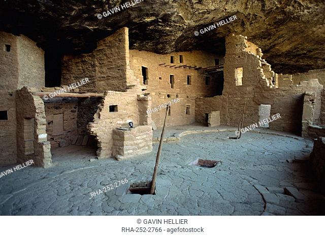 Spruce tree house, one of the cliff dwellings in the Mesa Verde National Park, UNESCO World Heritage Site, Colorado, United States of America, North America