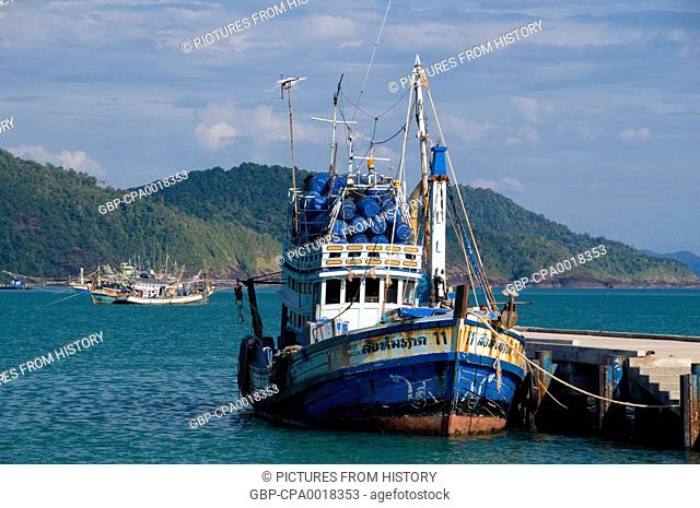 Thailand: Fishing boat at the pier, Bang Bao fishing village, Ko Chang, Trat Province