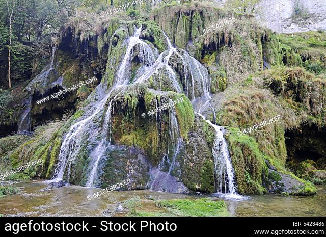 Waterfall, Baume-les-Messieurs, Cirque de Baume, Lons-Le-Saunier, Jura, Franche-Comte, France, Natural Monument, Europe