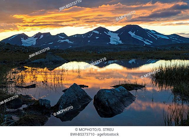 Akka mountain massif at sunset, Sweden, Lapland, Stora Sjoefallet National Park