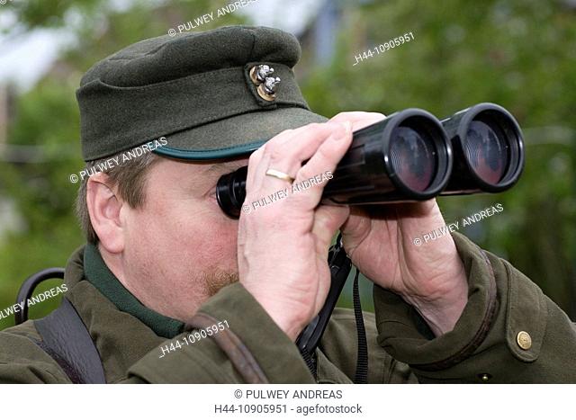 Hunter, Rifleman, hunt, go hunting, race, sight, envisage, binoculars, look, looks, deerstalking, stalk