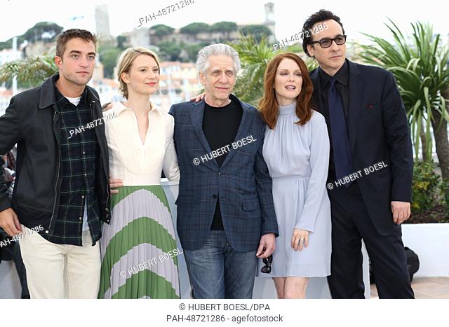 Actors Robert Pattinson (l-r), Mia Wasikowska, director David Cronenberg, actors Julianne Moore and John Cusack attend the photocall of ""Maps To The Stars""...