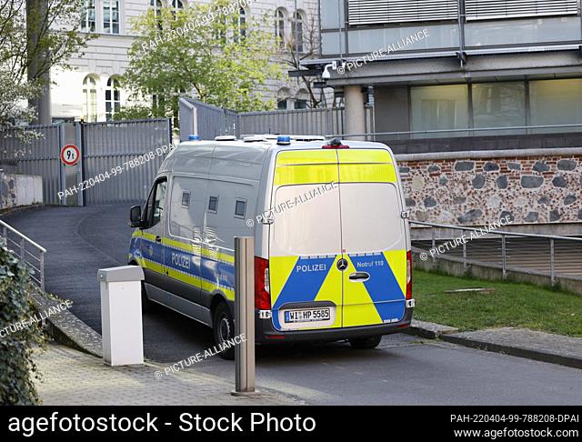 04 April 2022, North Rhine-Westphalia, Bonn: Hanno Berger is brought to the regional court in a police prisoner transport van