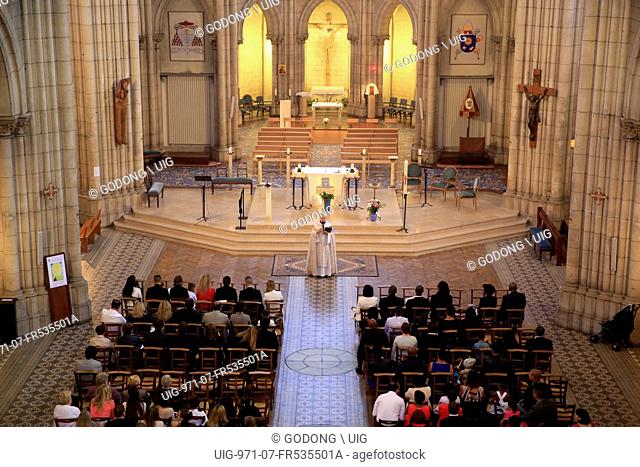 Mass in Notre-Dame du Perpetuel Secours basilica